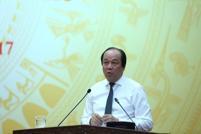 Liên tiếp cán bộ cấp cao bị kỷ luật: Quản lý cán bộ chưa sát sao - 1
Bộ trưởng Mai Tiến Dũng trả lời câu hỏi nhiều tâm tư về công tác quản lý, đánh giá cán bộ.