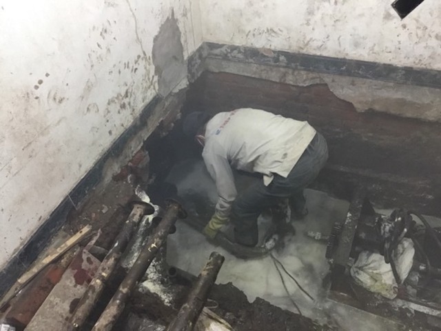 Xuyên phá, khơi thông đường cống "bức tử" cư dân 146 Quán Thánh! - 8 Xuyên phá, khơi thông đường cống "bức tử" cư dân 146 Quán Thánh! - 8
