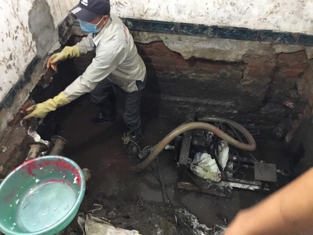 Xuyên phá, khơi thông đường cống "bức tử" cư dân 146 Quán Thánh! - 9 Xuyên phá, khơi thông đường cống "bức tử" cư dân 146 Quán Thánh! - 9