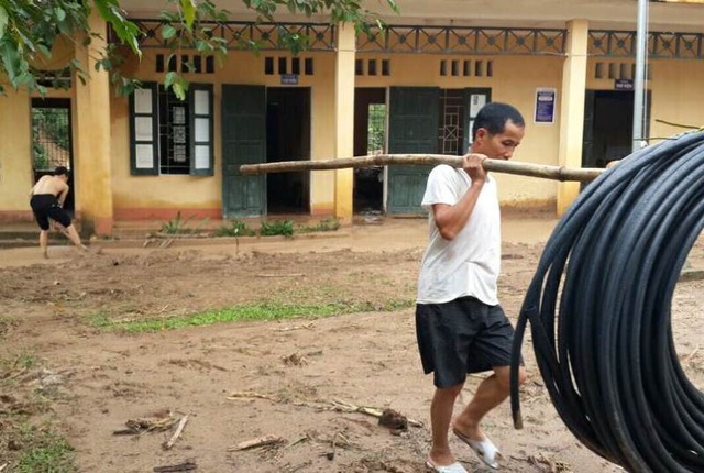 Một tuần sau trận lũ lịch sử, nhiều học sinh vẫn chưa thể đến trường - 7 Hiện công tác khắc phục hậu quả đang được ngành giáo dục và các lực lượng triển khai