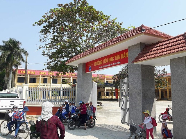 Hải Phòng: Yêu cầu trường trả lại 700 triệu đồng lạm thu cho phụ huynh - 1 Trường tiểu học Tân Dân phải trả lại một số khoản thu sai qui định cho phụ huynh