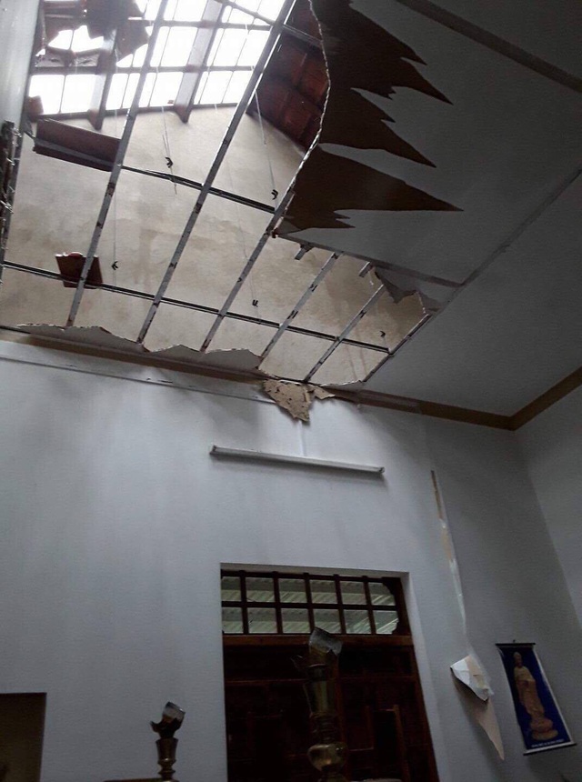 "Cơn bão chưa từng thấy suốt 25 năm qua!" - 1 "Cơn bão chưa từng thấy suốt 25 năm qua!" - 1
