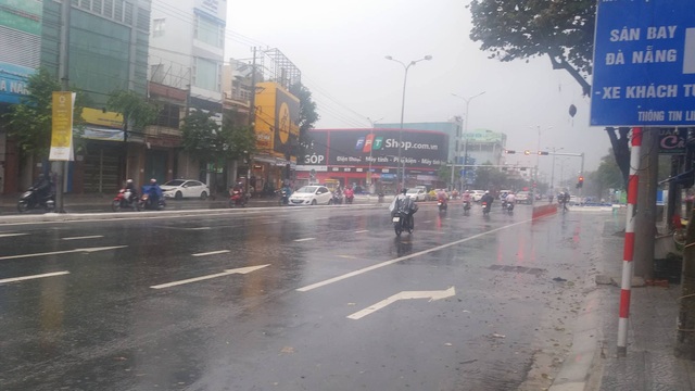 Bão số 12 quần thảo Khánh Hòa - Phú Yên - Bình Định nhiều giờ - 14 Bão số 12 quần thảo Khánh Hòa - Phú Yên - Bình Định nhiều giờ - 14