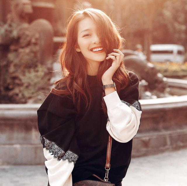 Hot girl "đẹp không góc chết" Khả Ngân ngày càng trưởng thành, quyến rũ - 5 Hot girl "đẹp không góc chết" Khả Ngân ngày càng trưởng thành, quyến rũ - 5