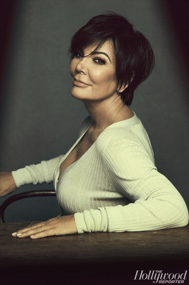 Nhà Kardashian “chiếm sóng” showbiz: Nổi tiếng không nhất thiết phải có tài năng - 11 Bà Kris Jenner