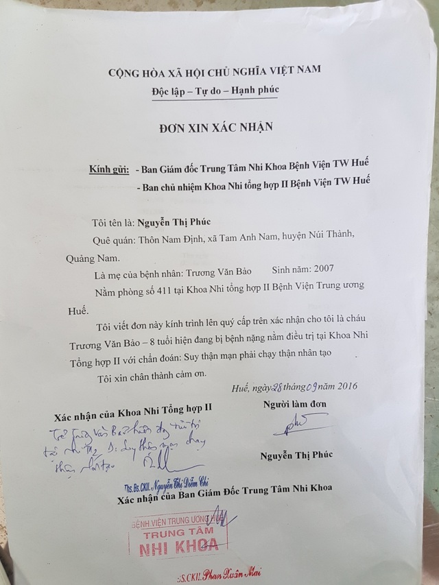 Thương bé 10 tuổi nguy kịch vì suy thận mãn giai đoạn cuối - 3 Đơn xác nhận của chị Phúc về tình trạng bệnh của cháu Bảo