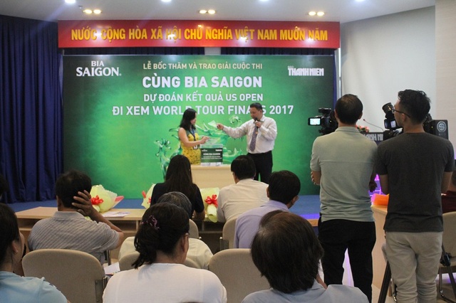 Chúc mừng hai bạn đọc Vĩnh Long nhận được giải đặc biệt đi Anh - 3 Nghi thức kiểm phiếu trước khi tiến hành bốc thăm giải đặt biệt.