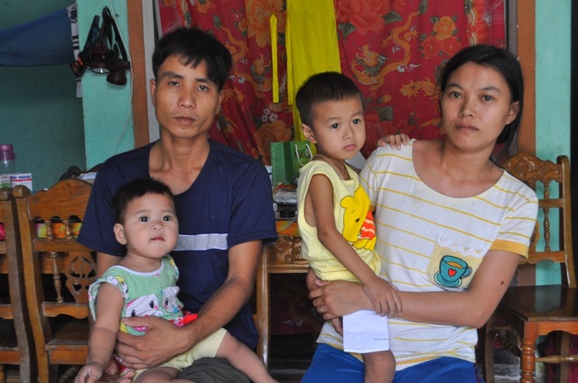Đau xót hoàn cảnh của cháu bé 3 tuổi mắc bệnh u lao màng não - 3 Hoàn cảnh gia đình hết sức khó khăn, nhưng chi phí của ca mổ là quá lớn với gia đình