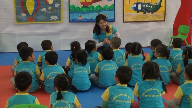 Lương giáo viên sẽ xếp cao nhất trong hệ thống bậc lương - 2 Hiện nay lương giáo viên chưa được trả theo đúng mức độ công việc, nhất là giáo viên tiểu học (ảnh minh họa)