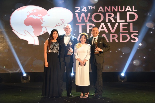 Việt Nam được xướng tên ở nhiều hạng mục danh giá nhất World Travel Awards 2017 - 4 GM JW và GM IC cùng chia sẻ niềm vui đạt giải
