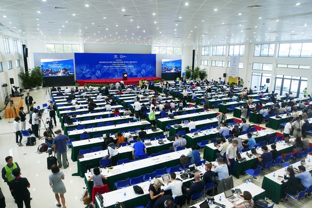 Chủ tịch nước: "Hội nghị Cấp cao APEC thành công tốt đẹp" - 3
Quang cảnh trước cuộc họp báo do Chủ tịch nước Trần Đại Quang chủ trì. (Ảnh: Quý Đoàn)