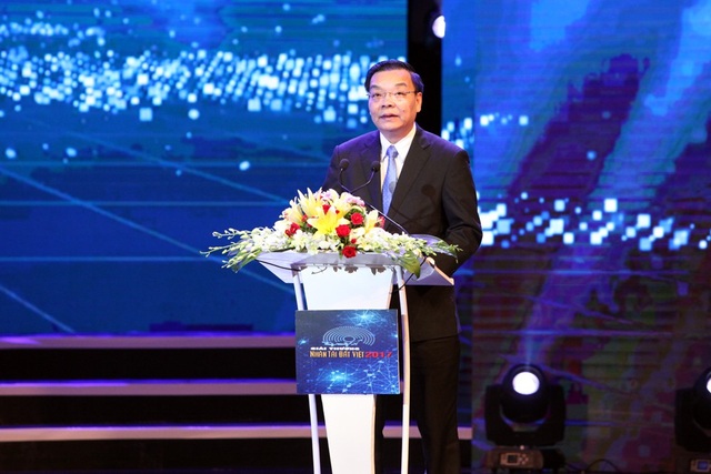 Thủ tướng Nguyễn Xuân Phúc trao giải Nhất Nhân tài Đất Việt 2017 - 12
Ông Chu Ngọc Anh - Ủy viên Trung ương Đảng, Bộ trưởng Bộ Khoa học & Công nghệ công bố các sản phẩm đoạt giải Khoa học công nghệ. (Ảnh: Hữu Nghị)