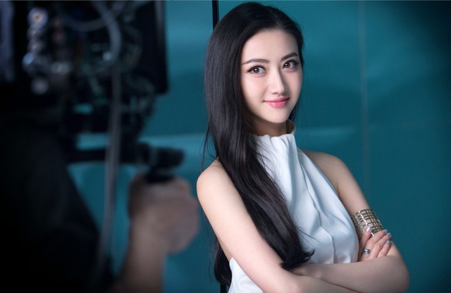 Tiết lộ về nữ diễn viên châu Á xinh đẹp duy nhất trong phim “Kong” - 9 Tiết lộ về nữ diễn viên châu Á xinh đẹp duy nhất trong phim “Kong” - 9