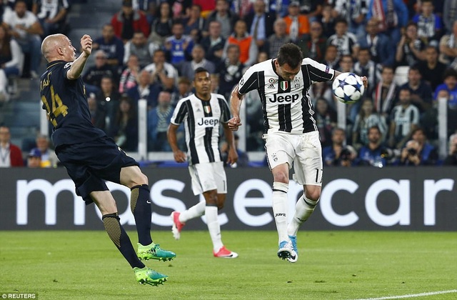 Những khoảnh khắc Juventus quật ngã Monaco để tiến vào chung kết Champions League - 18
CLB thành Turin đang có được phong độ rất cao thời điểm này