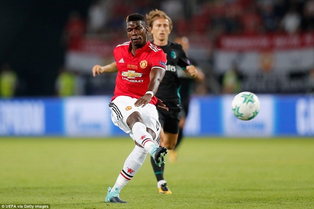 Những khoảnh khắc ấn tượng trong ngày Real Madrid áp đảo toàn diện MU - 13
Pogba đã chơi khá nhạt nhòa ở khu vực giữa sân