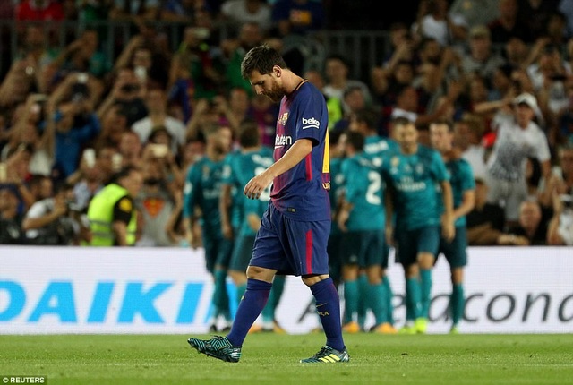 Những khoảnh khắc ấn tượng ở đại chiến Barcelona-Real Madrid tại Nou Camp - 16
Niềm vui của Real Madrid và nỗi buồn của Messi