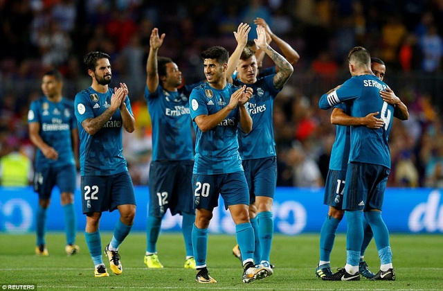 Những khoảnh khắc ấn tượng ở đại chiến Barcelona-Real Madrid tại Nou Camp - 1
Real Madrid tiếp mạch thăng hoa sau chiến thắng ở Siêu Cup châu Âu