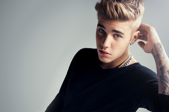 “Hoàng tử pop” Justin Bieber từ một thiếu niên “con nhà nghèo” trở thành nghệ sĩ trẻ tuổi có gia tài 65 triệu USD. 
