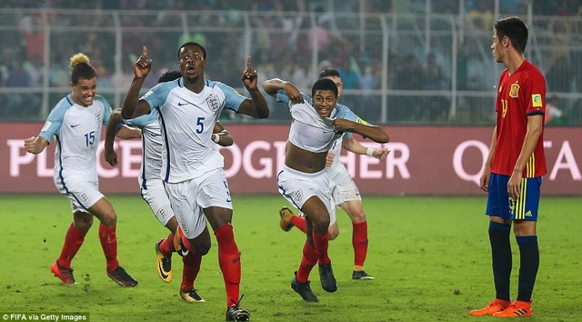 Thắng đậm Tây Ban Nha, U17 Anh vô địch World Cup U17 - 2
Các cầu thủ xứ sở sương mù đã tạo nên cuộc lội ngược dòng...