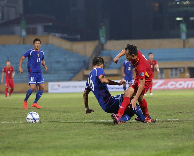 Việt Nam 1-1 Đài Bắc Trung Hoa: Công Phượng lập công - 2
Đội tuyển Việt Nam gặp khá nhiều bế tắc