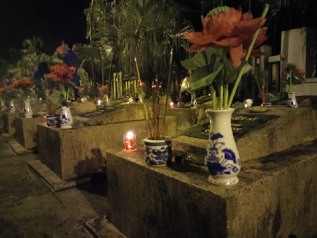 Tri ân những con người sống mãi ở tuổi thanh xuân - 2 Đây cũng là dịp để các bạn trẻ tỏ lòng biết ơn các anh hùng liệt sỹ đã anh dũng hy sinh vì độc tập dân tộc