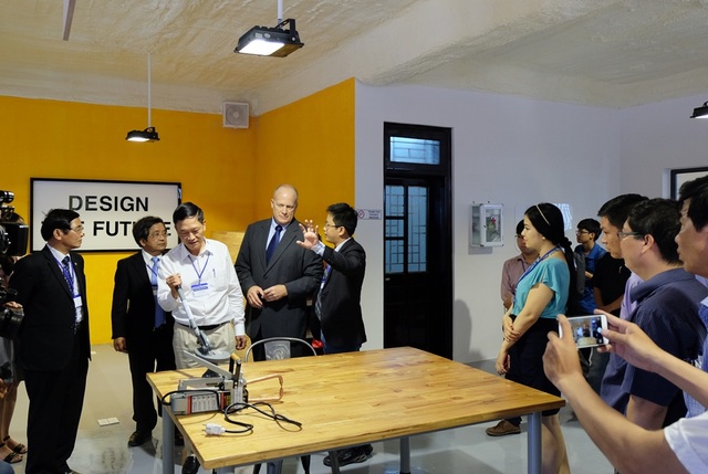 ĐH Đà Nẵng mở cửa không gian đổi mới dành cho nhà sáng chế - 1 Không gian đổi mới dành cho nhà sáng chế vừa chính thức hoạt động tại ĐH Đà Nẵng