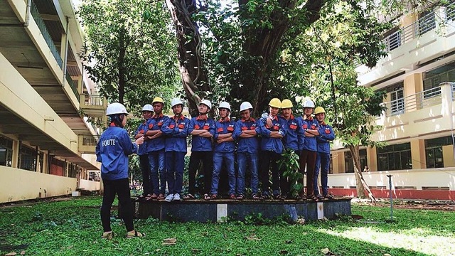 Nữ sinh được cưng chiều như công chúa trong lớp học - 3 Nữ sinh được cưng chiều như công chúa trong lớp học - 3