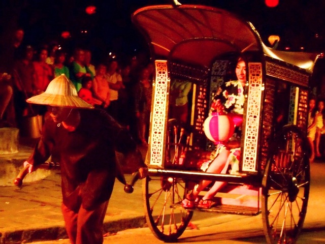 Tái hiện “Trang phục Hội An-Ký ức thời gian” - 5 Giới thiệu các trang phục truyền thống của người Hội An từ đầu thế kỷ 19 và trang phục Kimono truyền thống của Nhật Bản