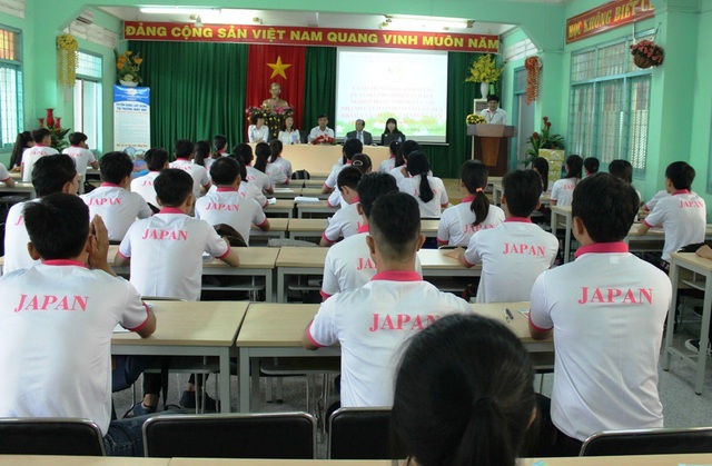 Đồng Tháp: Cảnh báo kẻ xấu lừa người dân xuất ngoại lao động - 1 Mấy năm gần đây, tỉnh Đồng Tháp rất thành công trong việc đưa thanh niên đi lao động nước ngoài, nhất là thị trường Nhật Bản