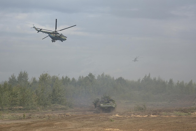 Nga, Belarus điều dàn khí tài hùng hậu cho tập trận chung - 5
Ngoài việc tăng cường sự chuẩn bị nhằm đối phó với khủng bố, các cuộc tập trận chung cũng nhằm kiểm tra kỹ năng tác chiến của quân đội 2 nước.