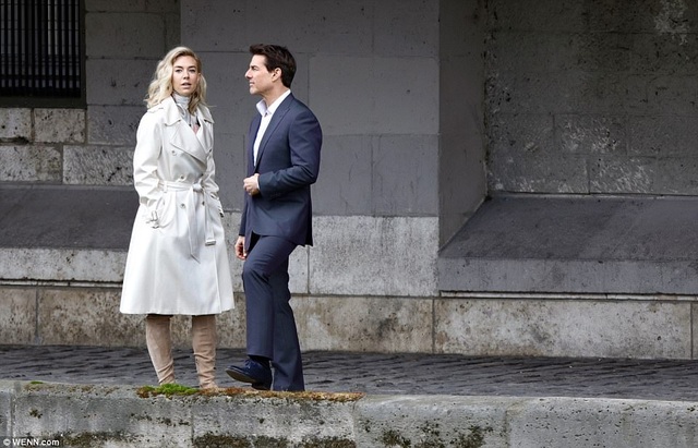 Tom Cruise dính nghi án “phim giả tình thật” - 8 Vanessa Kirby và Tom Cruise diễn xuất rất ăn ý dù trước đó họ chưa hề quen biết, điều này khiến nhiều người nghi ngờ một “cơn cảm nắng” đã xảy ra trên phim trường.