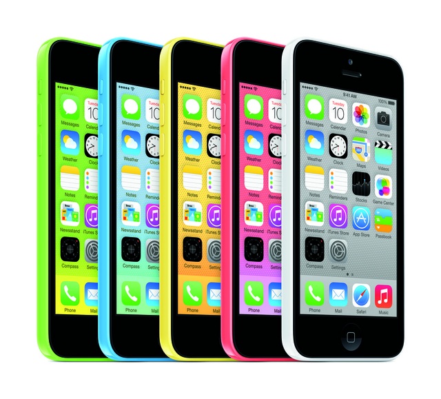 Lần đầu tiên Tim Cook phá lệ, cho ra mắt một dòng iPhone hoàn toàn khác - đó là iPhone 5C với thiết kế vỏ nhựa nhiều màu sắc sặc sỡ và có giá rẻ hơn phiên bản gốc. Tuy nhiên iPhone 5C cũng là dòng sản phẩm đón nhận nhiều ý kiến trái chiều nhất, cho rằng nó đã phá vỡ đi nét sang trọng truyền thống của iPhone.
