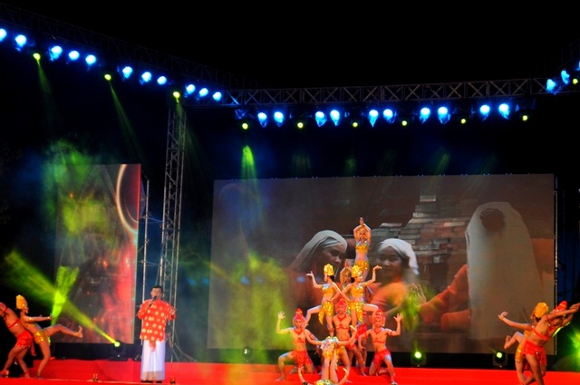 Lung linh “Đêm huyền thoại Apsara” - 7 Tôn vinh giá trị văn hóa của những kiệt tác ngàn năm lưu giữ trong hồn đất đá Mỹ Sơn rêu phong cổ kính