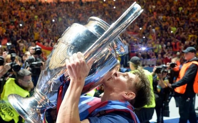 Ai đoạt nhiều danh hiệu cùng các CLB hơn Ibrahimovic? - 7
4. Lionel Messi (28 danh hiệu): La Liga: 2004-05, 2005-06, 2008-09, 2009-10, 2010-11, 2012-13, 2014-15, 2015-16; Cúp Nhà vua Tây Ban Nha: 2008-09, 2011-12, 2014-15, 2015-16; Siêu cúp Tây Ban Nha: 2005, 2006, 2009, 2010, 2011, 2013; Champions League: 2005-06, 2008-09, 2010-11, 2014-15; UEFA Super Cup: 2009, 2011, 2015; Club World Cup: 2009, 2011, 2015.