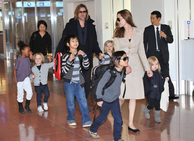 Nghe sao nam nói về việc làm cha - 7 Thành công đến rồi đi, nhưng với Brad Pitt, gia đình là mãi mãi.