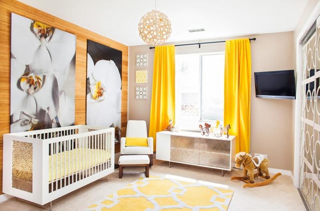 Những thiết kế phòng cho trẻ đang là xu hướng năm nay - 9 Hầu như toàn bộ căn phòng này sử dụng lối trang trí rất nhẹ nhàng, với màu sắc trung tính và các vật dụng có kiểu dáng đơn giản. Chính vì vậy,việc thêm vào chiếc rèm cửa có màu vàng nghệ rực rỡ đã khiến không gian “bừng sáng”.