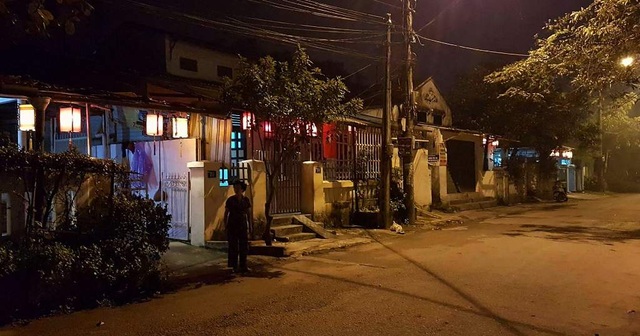 Chủ tịch TP Huế nói gì về vận động thắp sáng mặt tiền nhà ngày cuối tuần? - 2 Đường Xuân 68 thời gian qua đã có nhiều nhà dân treo đèn lồng trước nhà vào ban đêm để làm đep thêm nhà và đường phố