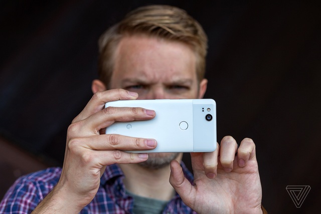 Google Pixel 2 đánh bại iPhone 8 Plus, Galaxy Note8 về khả năng chụp ảnh - 2 Chụp ảnh là một ưu điểm lớn của Google Pixel 2.