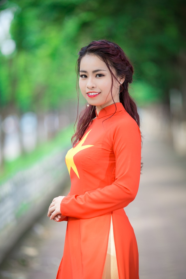 Thu Hà dịu dàng với áo dài - 6 Thu Hà dịu dàng với áo dài - 6