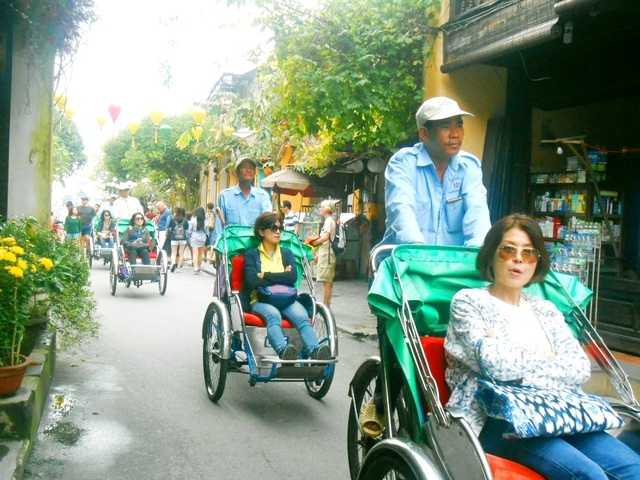 Nhiều hoạt động ý nghĩa chào mừng “Ngày quốc tế hạnh phúc” - 2 Thu hút rất đông du khách trong và ngoài nước mỗi năm