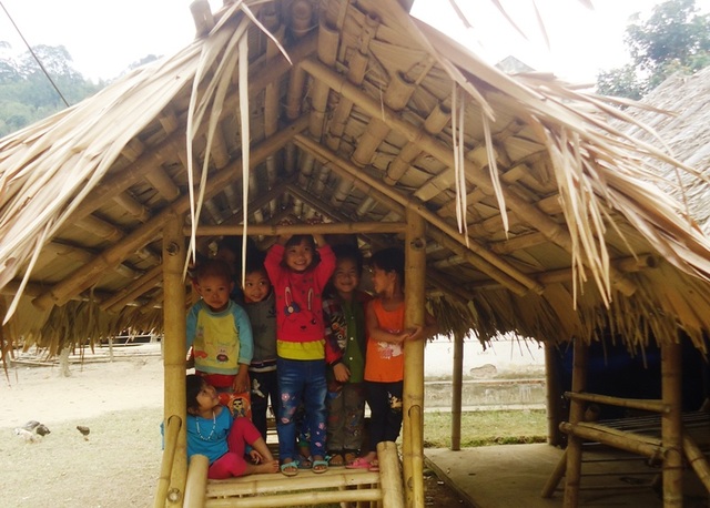 Rớt nước mắt cảnh khó khăn của học sinh điểm lẻ vùng cao xứ Thanh - 8 Rớt nước mắt cảnh khó khăn của học sinh điểm lẻ vùng cao xứ Thanh - 8