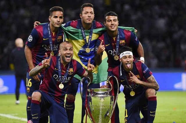 Dani Alves tái ngộ Barcelona: Ngày đó bên nhau ân tình - 2
Ngôi sao người Brazil đã có quá nhiều danh hiệu cao quý cùng CLB xứ Catalan