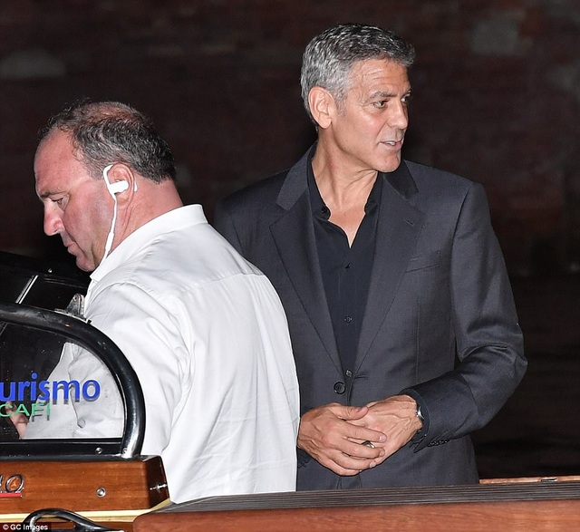 Vợ George Clooney lấy lại dáng thon "đáng kinh ngạc" sau khi sinh con 2 tháng - 15 Vợ George Clooney lấy lại dáng thon "đáng kinh ngạc" sau khi sinh con 2 tháng - 15