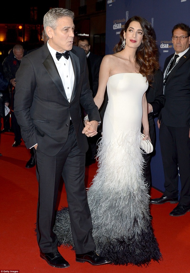 George Clooney đưa vợ bầu dự sự kiện - 4
George Clooney từng hết lời khen ngợi vợ thông minh, xinh đẹp và tài năng trong các cuộc trả lời phỏng vấn báo chí