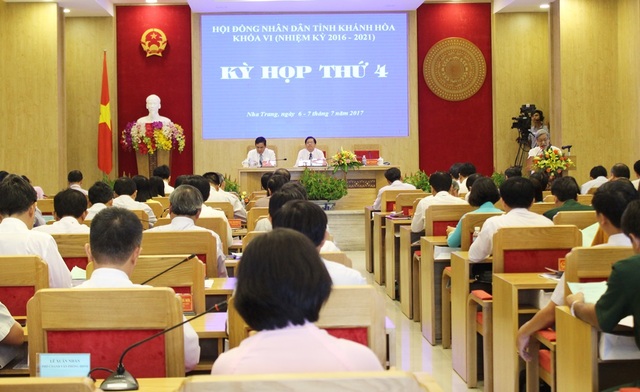 Ô nhiễm môi trường làm nóng phiên chất vấn Chủ tịch Khánh Hòa - 1 Kỳ họp thứ 4, HĐND tỉnh Khánh Hòa khóa VI (2016-2021), ngày 6-7/7