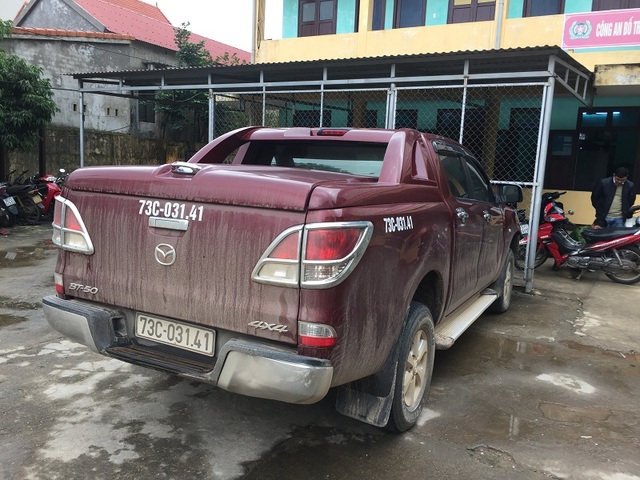 Cảnh sát giao thông bắn tốc độ trên quốc lộ bị đánh - 2 Chiếc xe Hồ Minh Tuân dùng để đâm vào xe của lực lượng CSGT
