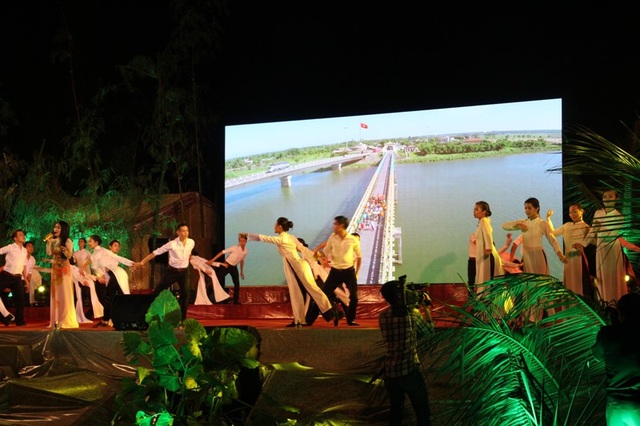 Giao lưu nghệ thuật “Quảng Trị - Ký ức những dòng sông” - 4 Sau 45 năm giải phóng, Quảng Trị đang thay đổi và phát triển từng ngày