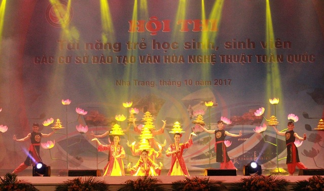 47 giải Nhất trong Hội thi tài năng trẻ học sinh, sinh viên toàn quốc - 1 Hội thi tài năng trẻ học sinh, sinh viên các cơ sở đào tạo văn hóa nghệ thuật toàn quốc”, năm 2017 tại TP Nha Trang - Ảnh: Lục Nhi