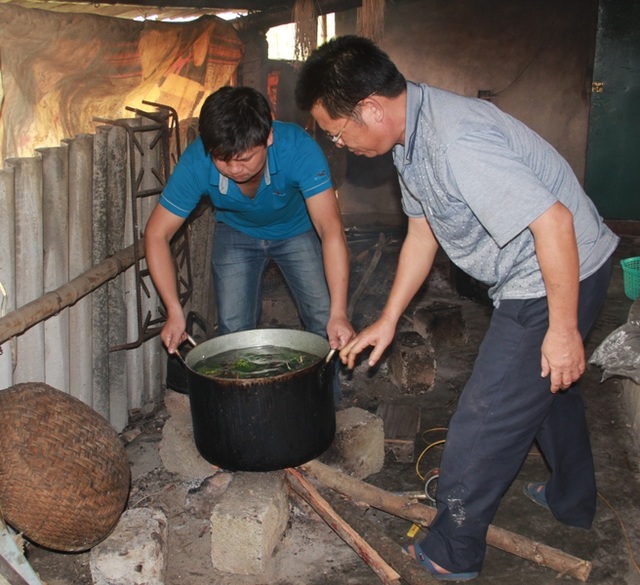 Làng bánh tét “độc nhất vô nhị” tại Quảng Trị nổi lửa dịp Tết - 3 Bánh được làm ra từ những sản vật sẵn có của địa phương