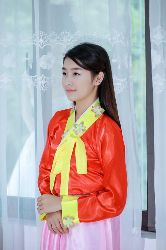 Nữ sinh Lào Cai khốn khổ vì bị nhầm là "hot girl ảnh bìa" sách giáo khoa - 7 Nữ sinh Lào Cai khốn khổ vì bị nhầm là "hot girl ảnh bìa" sách giáo khoa - 7